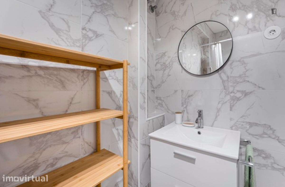 Quarto - localizado em Vila nova de gaia - Grande imagem: 2/27