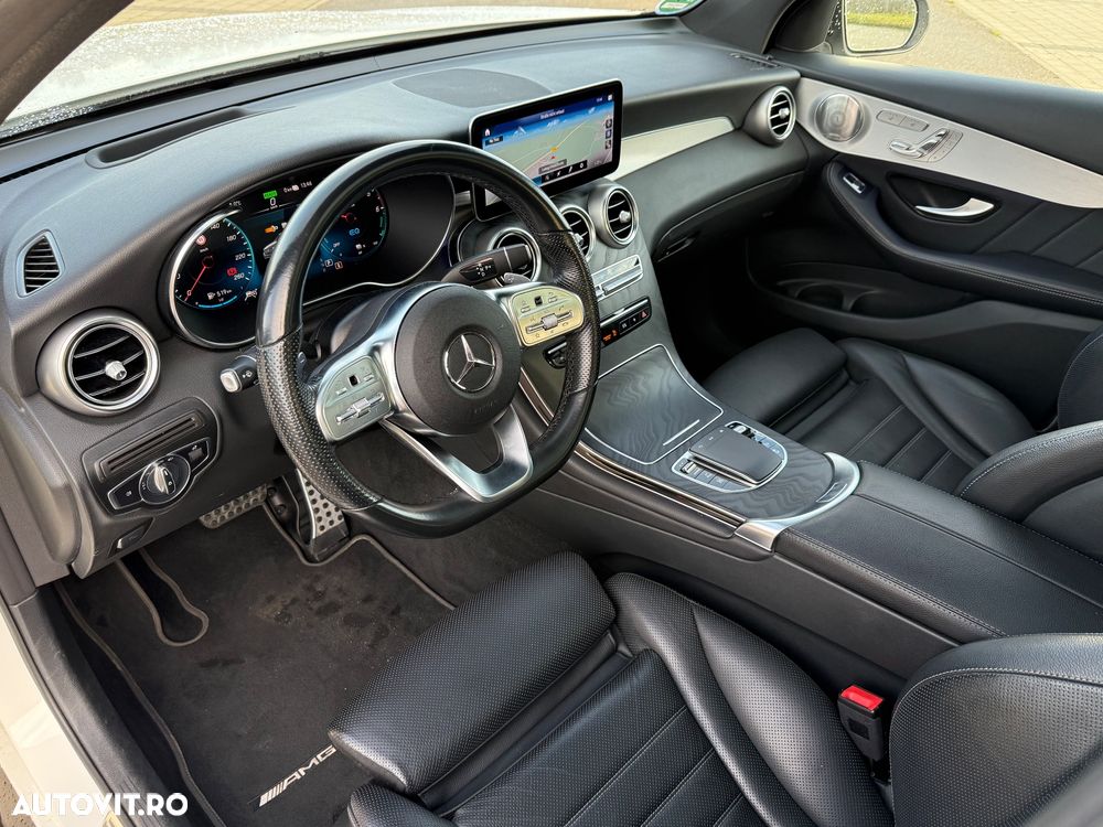 Mercedes-Benz GLC 300 d 4Matic 9G-TRONIC AMG Line - 3