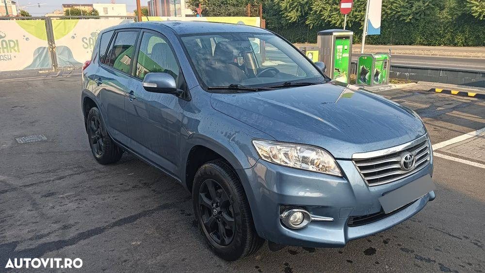 Toyota RAV4 - 5