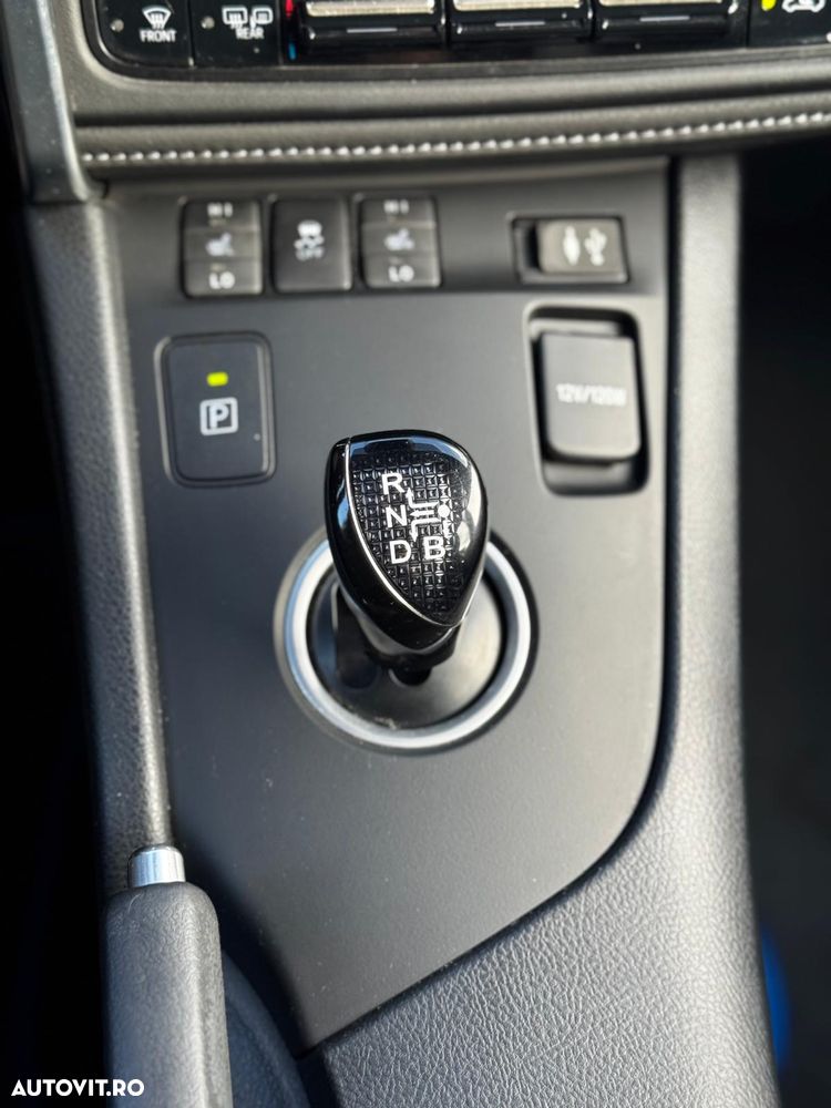 Toyota Auris 1.8 L VVT-i Luna - 13