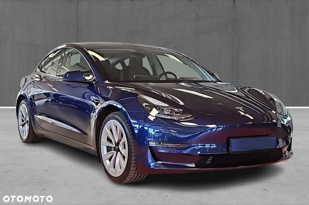 Tesla Model 3 2023 photo 2