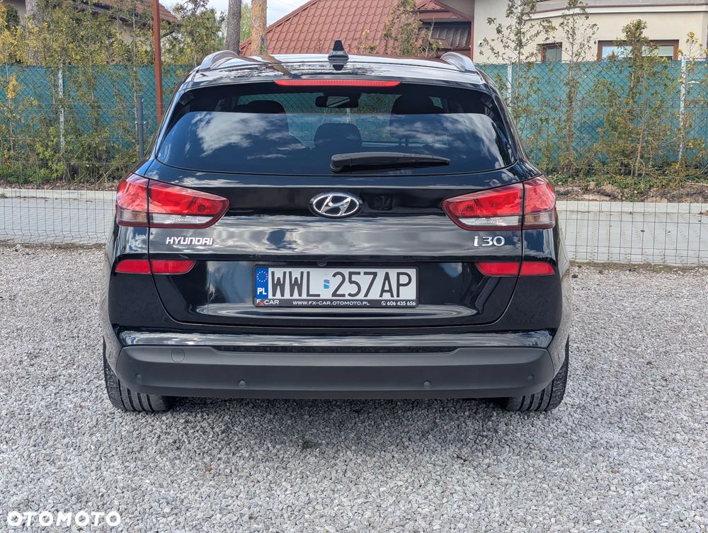 Hyundai i30 1.4 T-GDI Family+ - 6