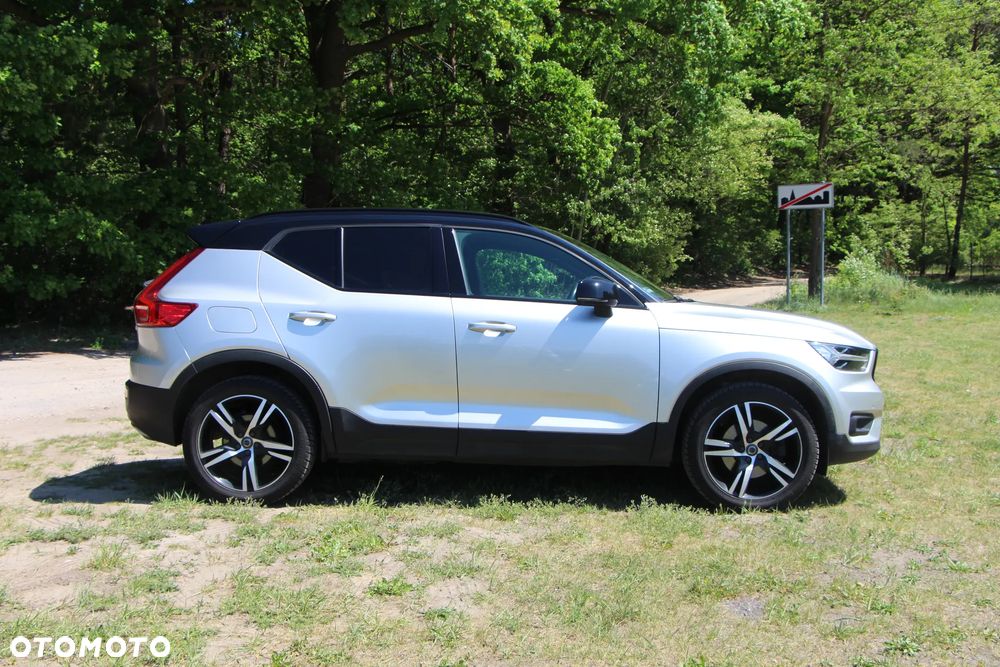 Volvo XC 40 T5 AWD R-Design - 4
