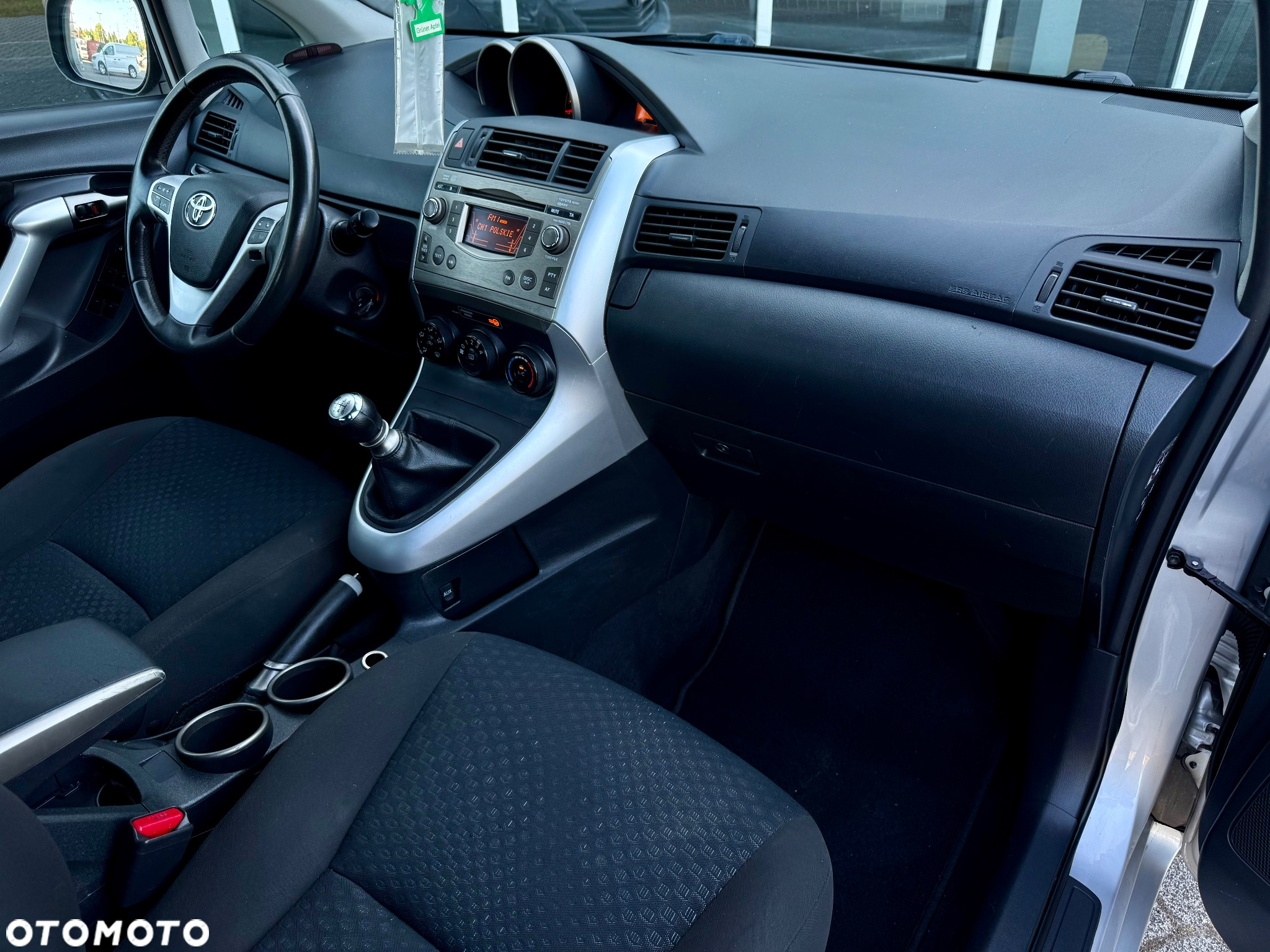 Toyota Verso 1.6 Premium 7os - 26
