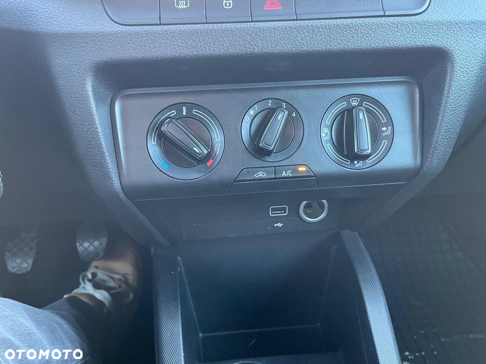 Skoda Fabia 1.0 TSI Ambition - 2