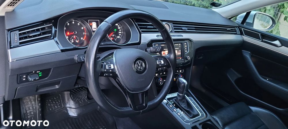 Volkswagen Passat - 10