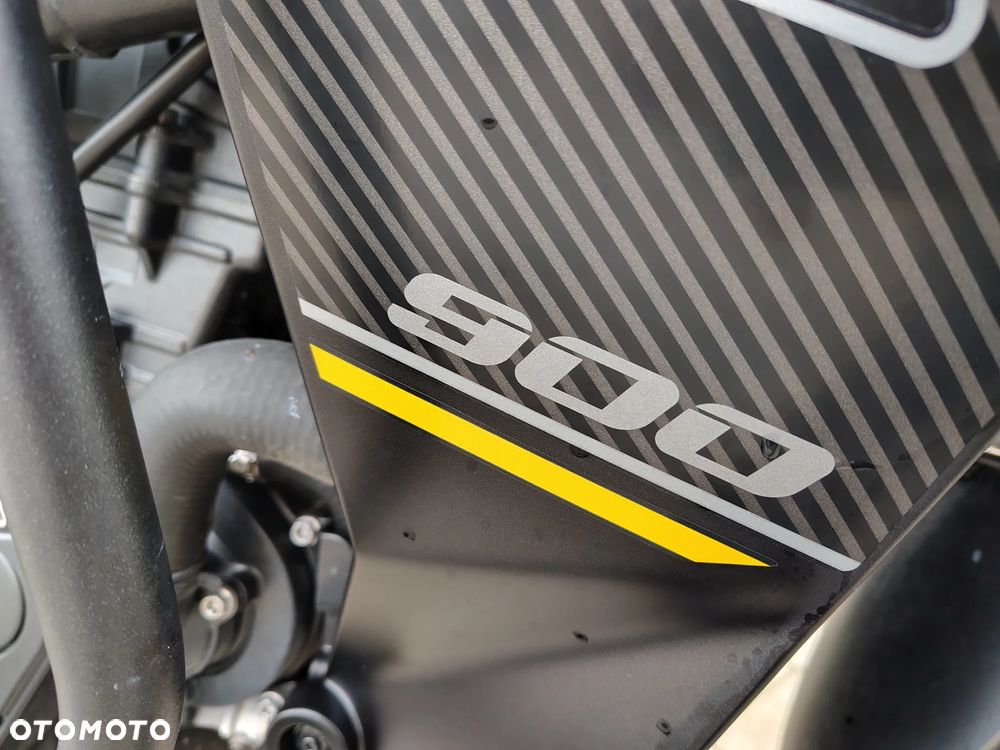 QJMOTOR SRT900SX - 28