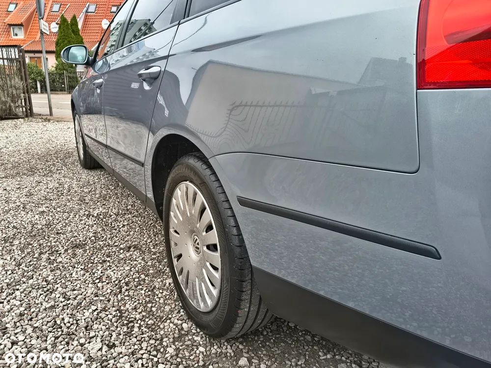 Volkswagen Passat 2.0 TDI DPF Comfortline - 16