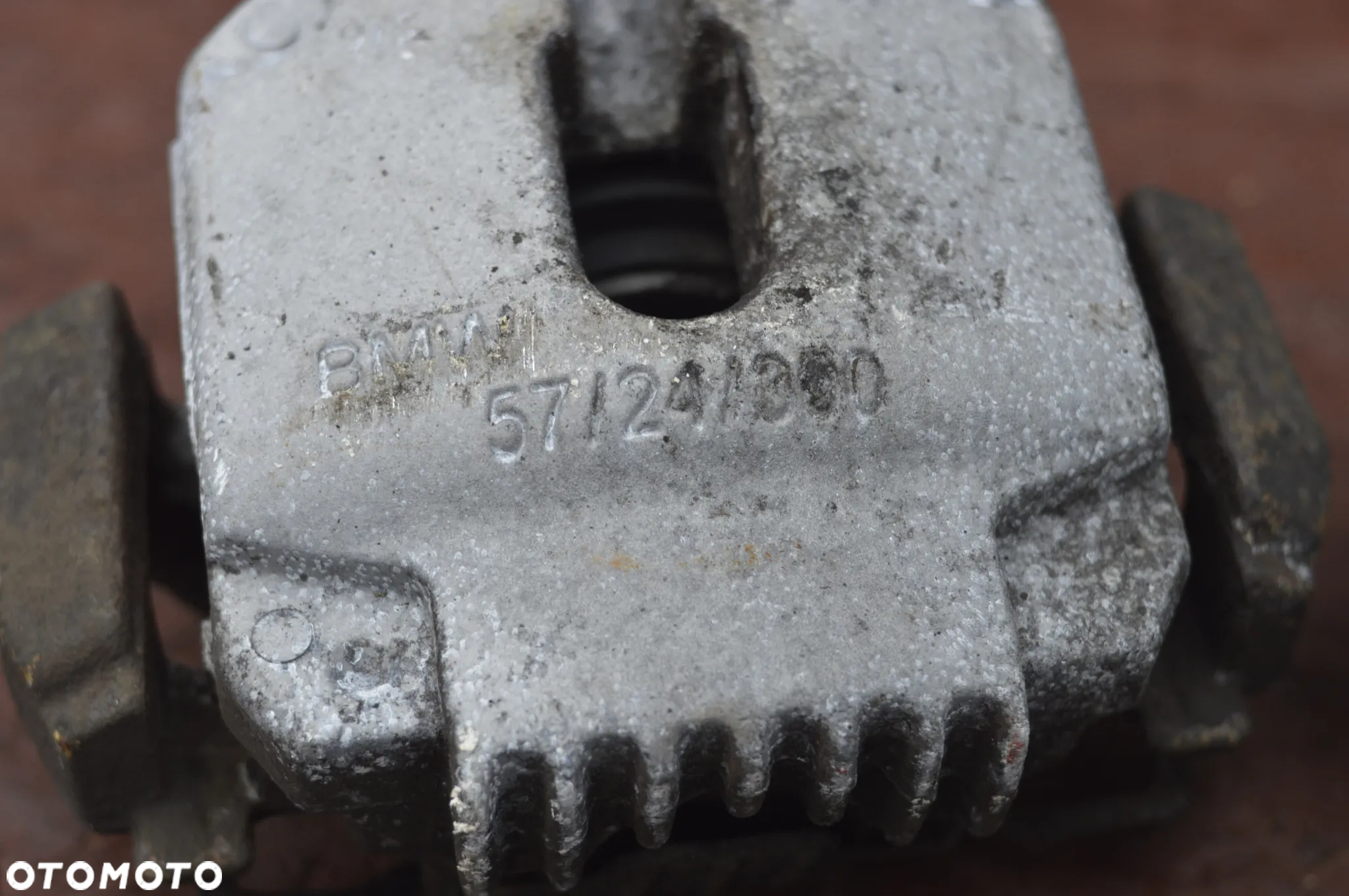 BMW E90 / E91 / E92 ORYGINALNY KOMPLET ZACISKÓW HAMULCOWYCH + JARZMA  PRZÓD 300MM + TYŁ 300MM O NR.  34 21 6 768 697 / 34 11 6 769 091 / 34 11 6 769 092 / 34 21 6 768 698 OEM W BARDZO DOBRYM STANIE - 8
