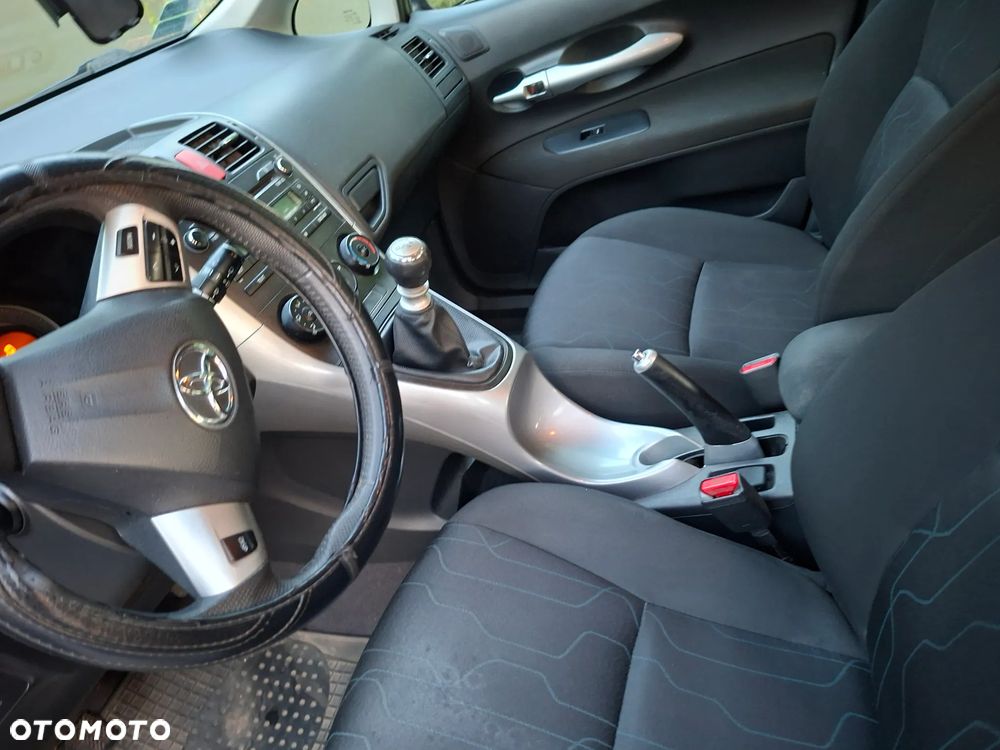 Toyota Auris 1.33 VVT-i Active - 8