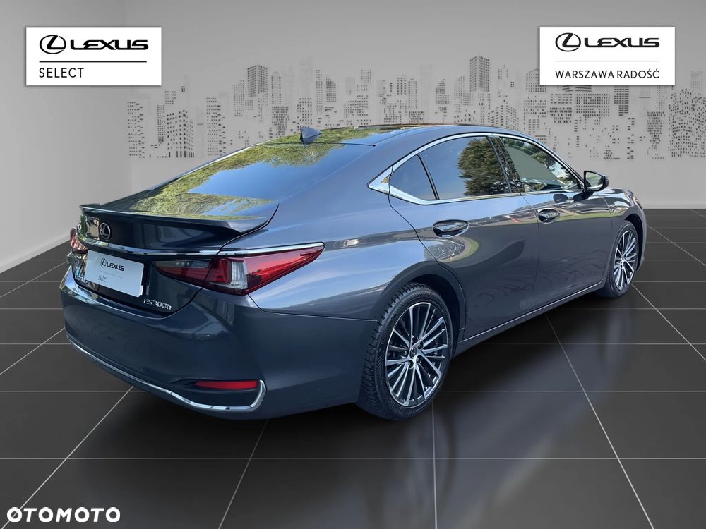 Lexus ES 300h Business Edition - 3