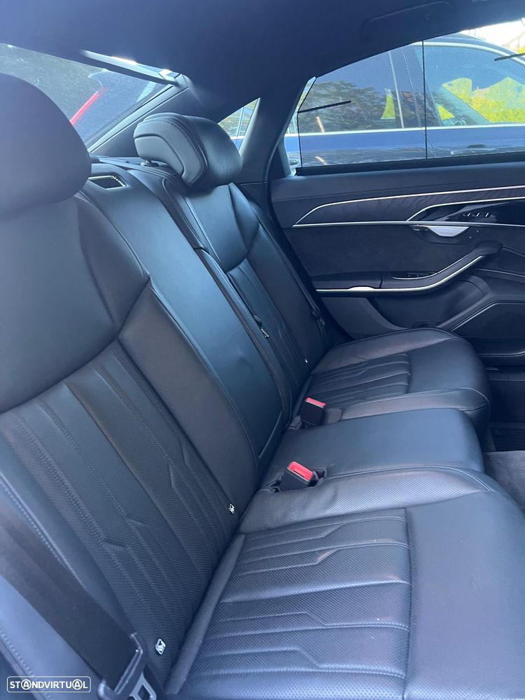 Audi A8 - 7