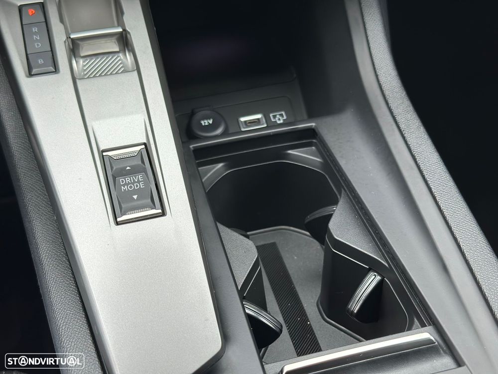 Peugeot 308 SW 1.6 Hybrid Active Pack e-EAT8 - 28