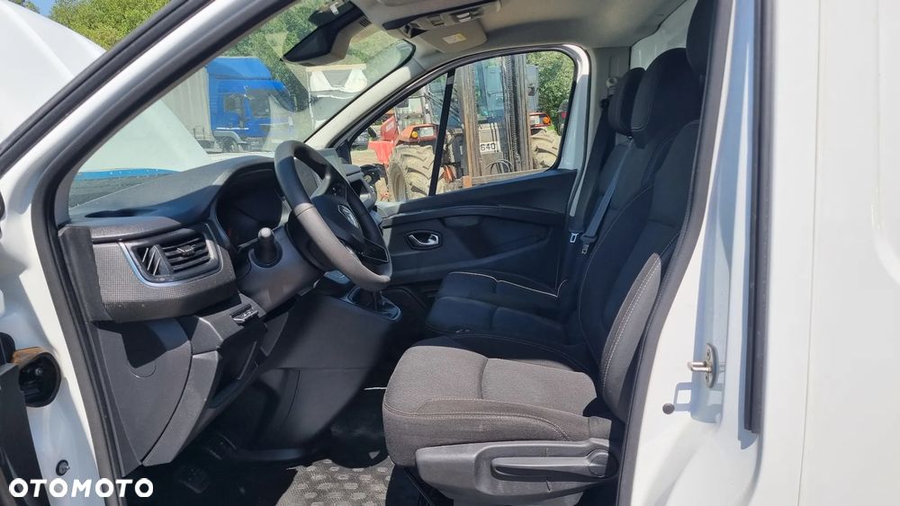 Renault Trafic - 27