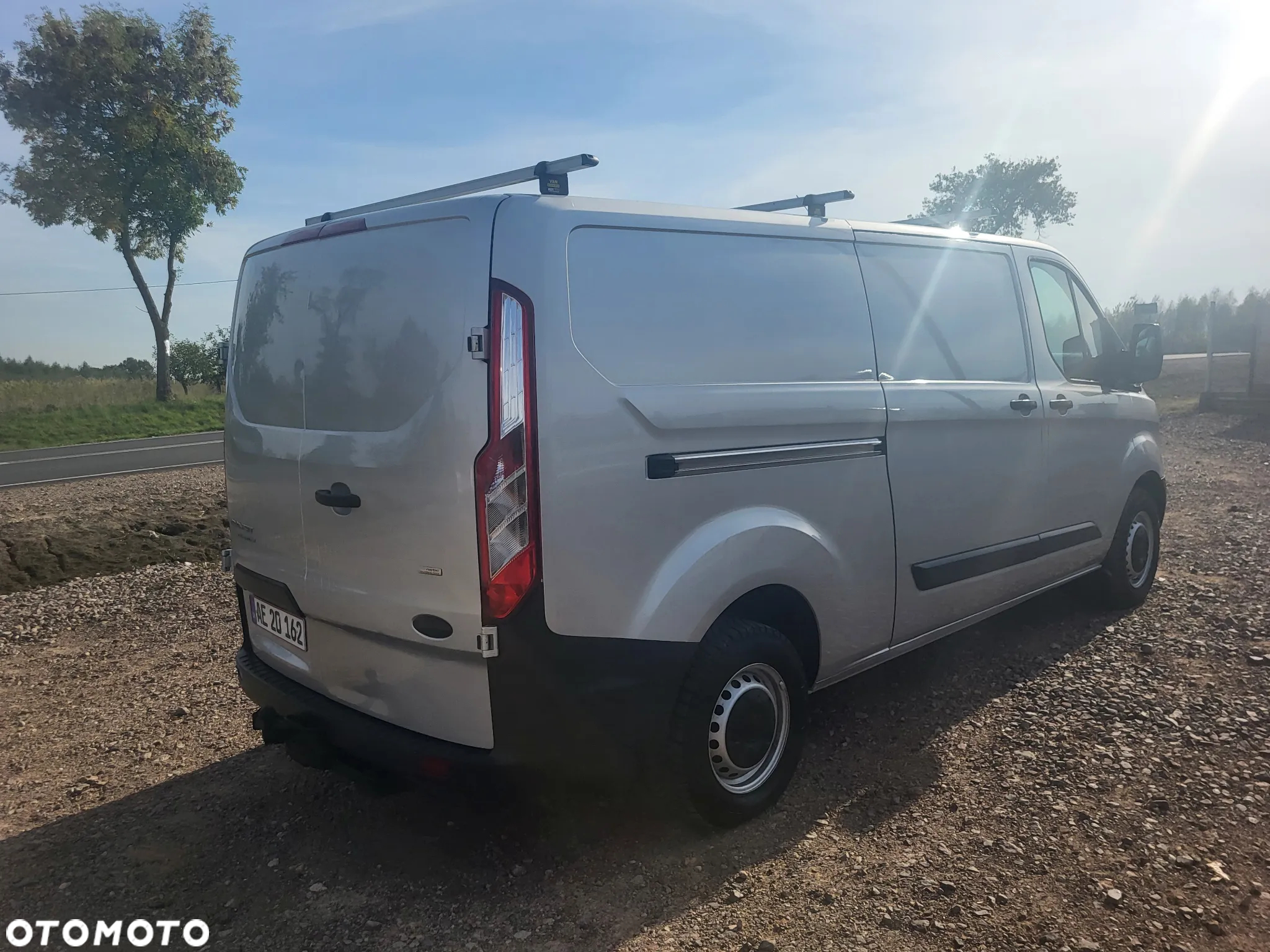 Ford TRANSIT CUSTOM - 12