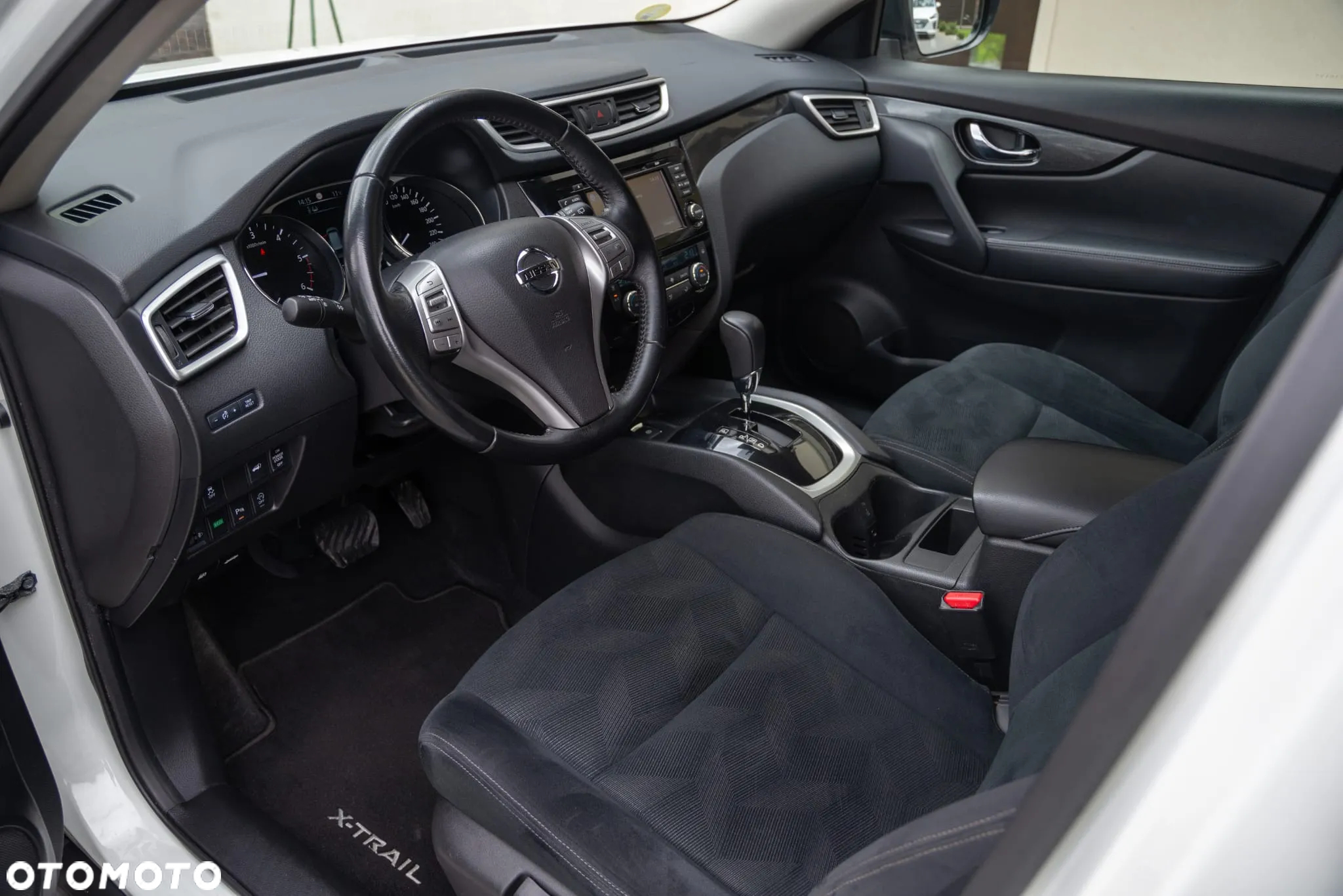 Nissan X-Trail 1.6 DCi Tekna 2WD Xtronic 7os - 8