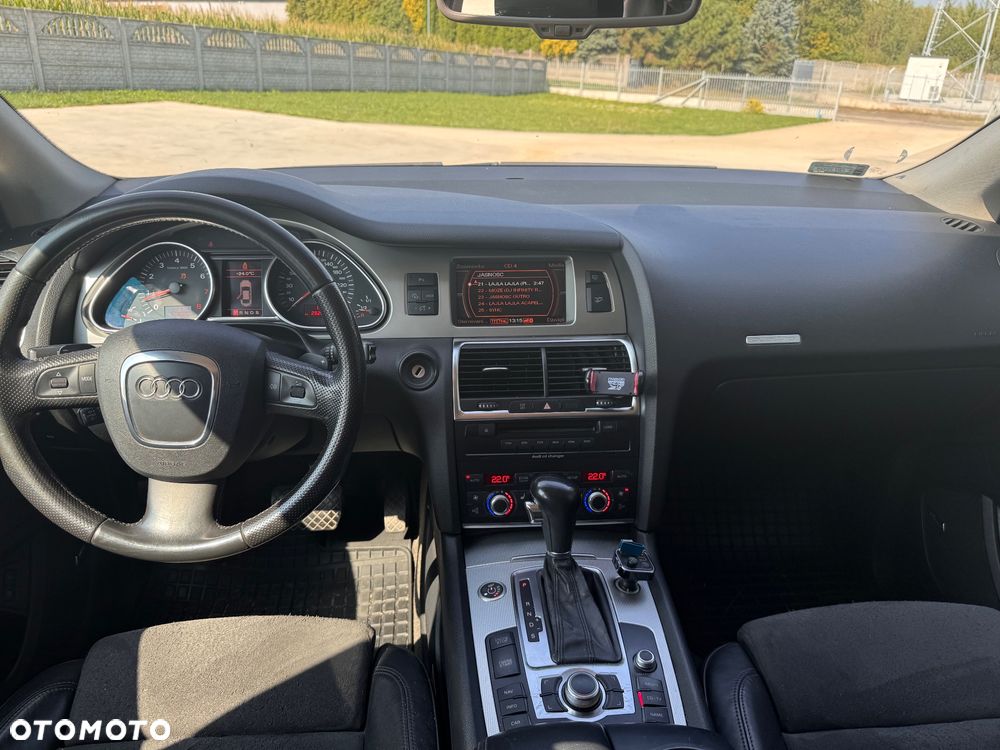Audi Q7 4.2 FSI Quattro Tiptronic - 9