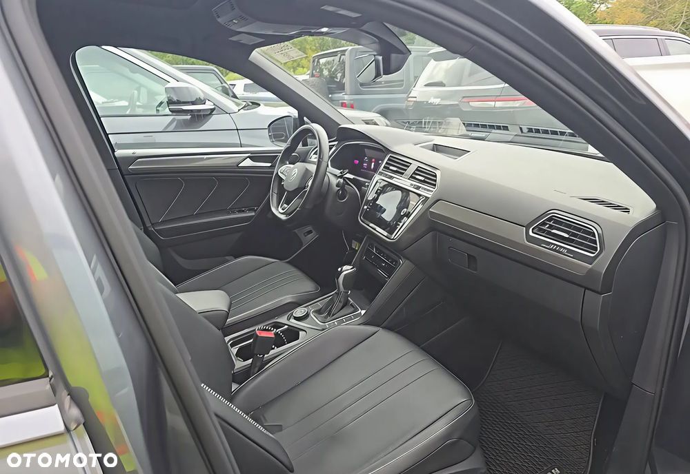 Volkswagen Tiguan - 11