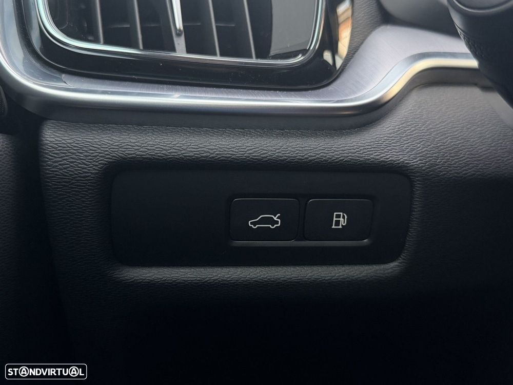 Volvo V60 2.0 T6 AWD TE Core - 28