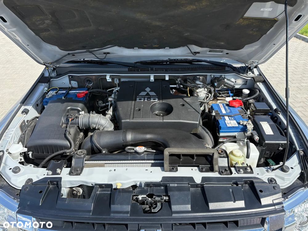 Mitsubishi Pajero 3.2 DI-D - 14