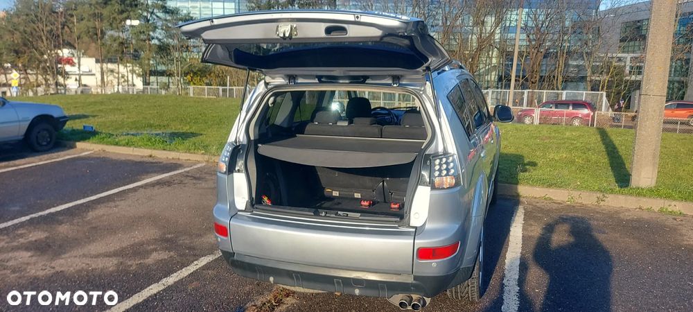 Mitsubishi Outlander 2.0 DID Intense + - 14