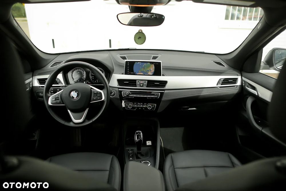 BMW X1 xDrive25i xLine - 10