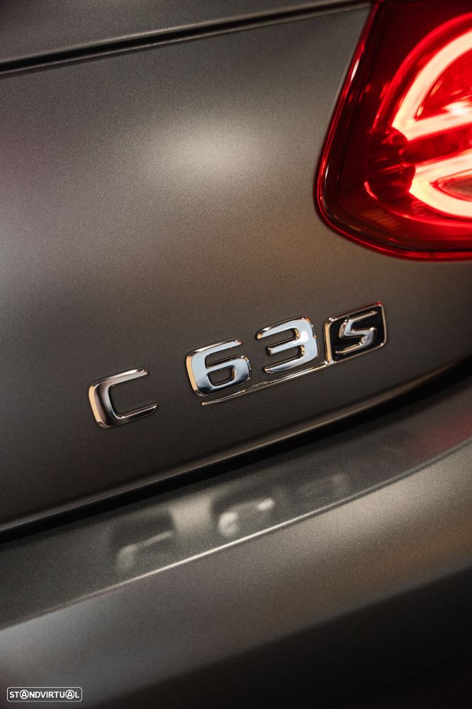 Mercedes-Benz C 63 AMG - 30