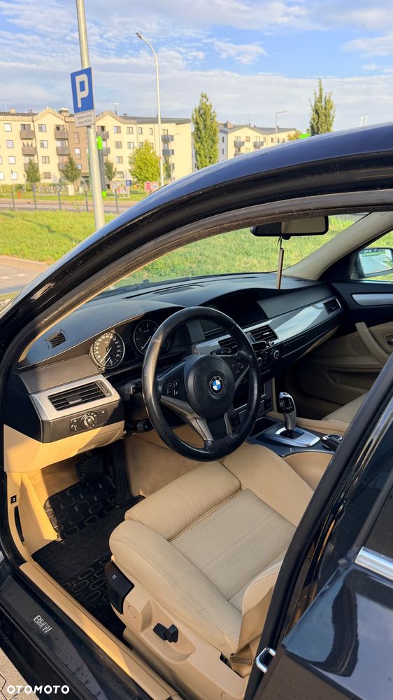 BMW Seria 5 520d - 13