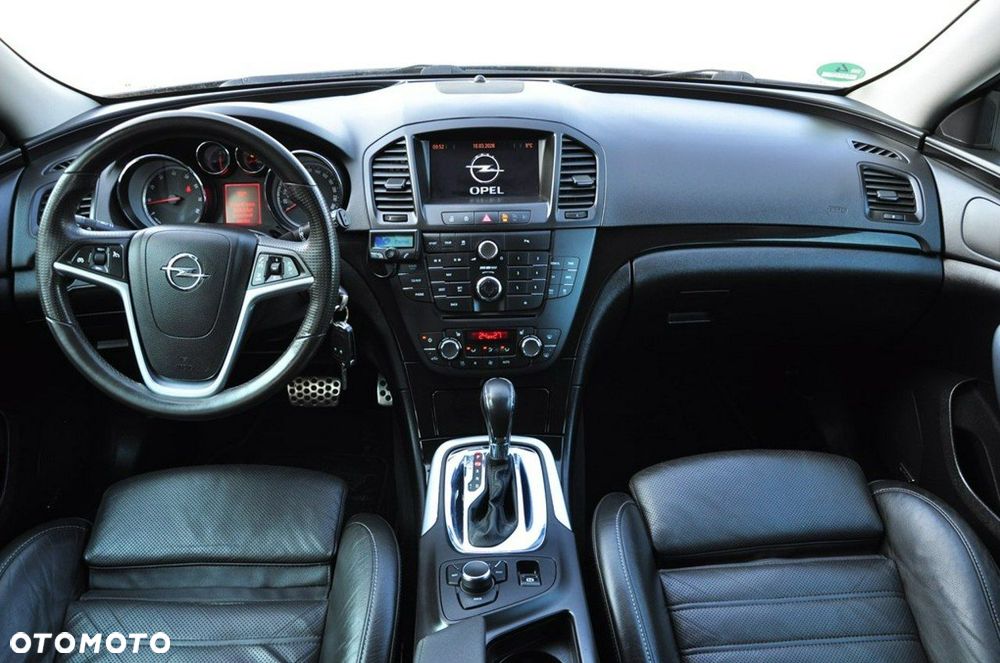 Opel Insignia - 30
