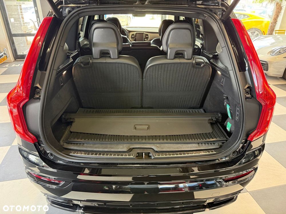 Volvo XC 90 - 9