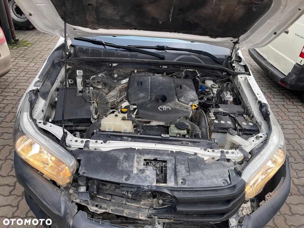 Toyota Hilux 4x4 Double Cab S&S Executive - 29