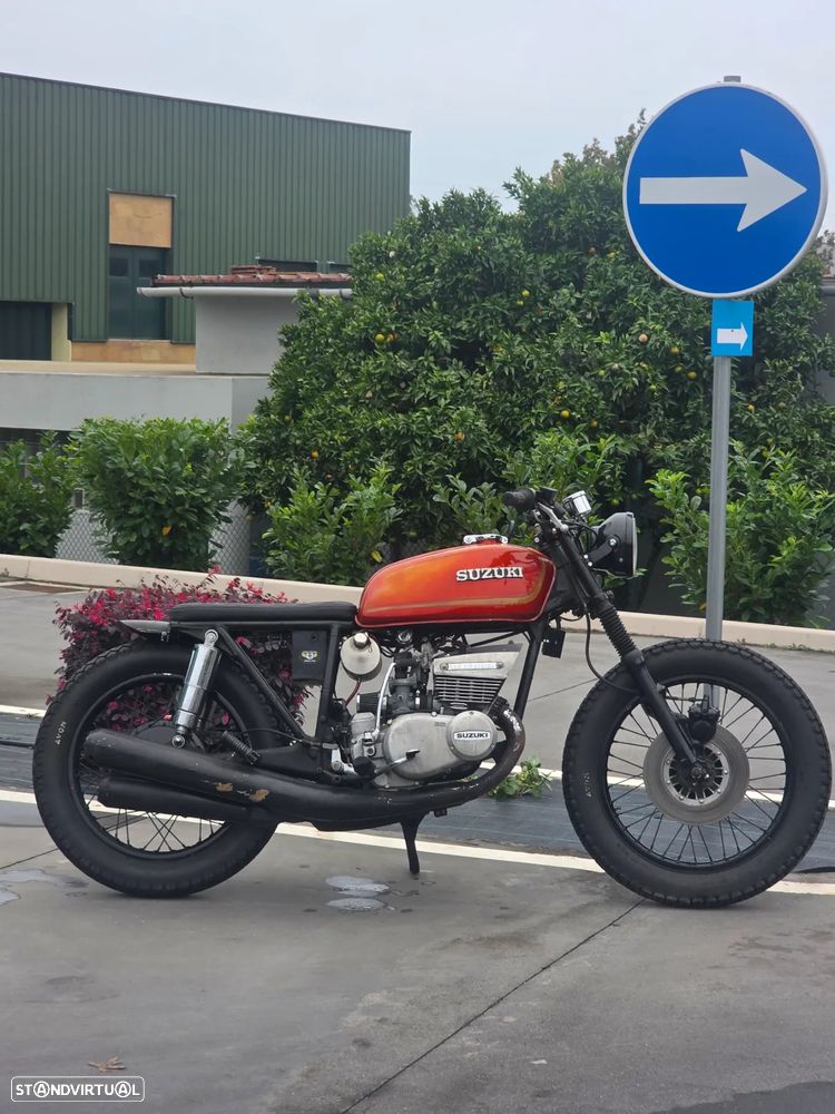 Suzuki GT - 4