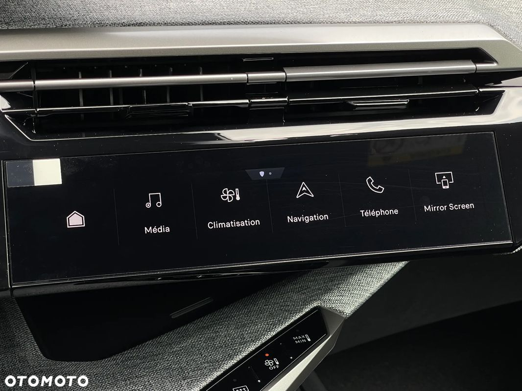 Peugeot 5008 1.2 PureTech mHEV Allure S&S e-DCS6 - 17