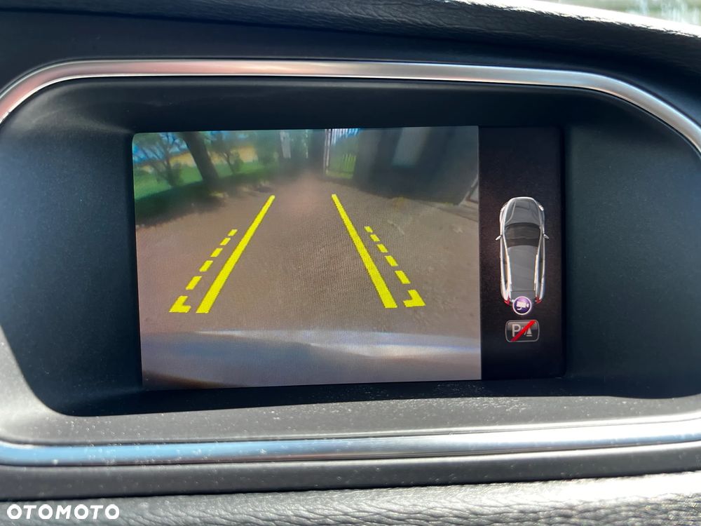 Volvo V40 Cross Country D2 Momentum - 35