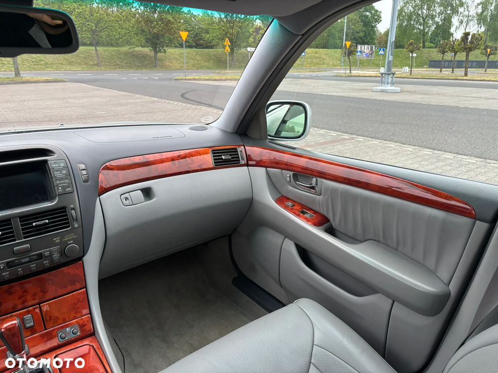Lexus LS Elegance - 26