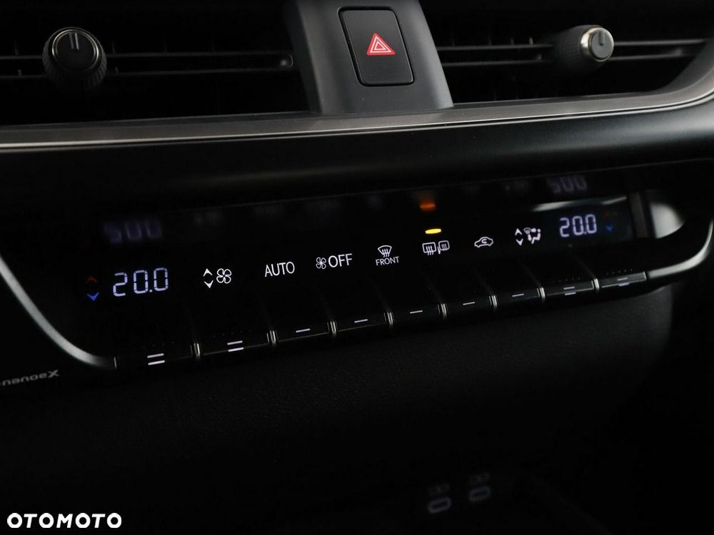 Lexus UX 250h - 26