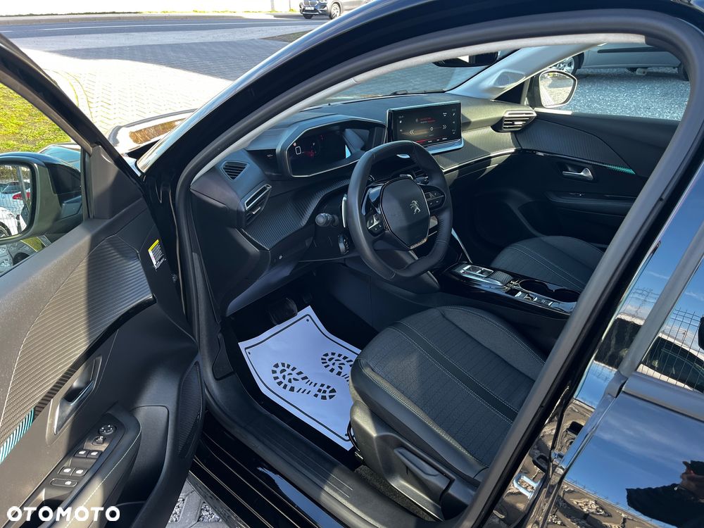 Peugeot 208 PureTech 100 EAT8 Active - 17