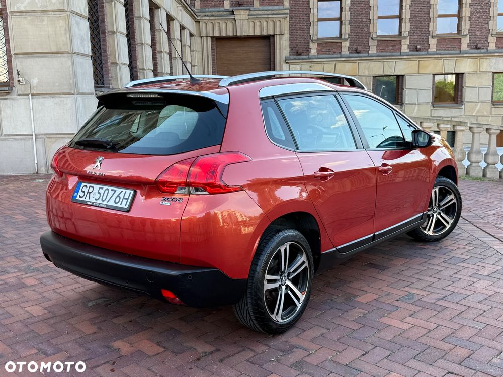 Peugeot 2008 1.2 Pure Tech Style S&S - 4