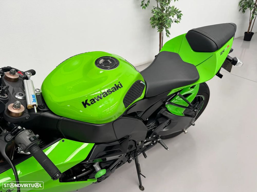 Kawasaki Ninja ZX-10R - 10