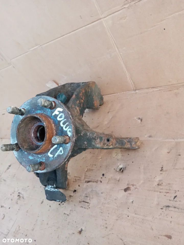 Zwrotnica piasta lewy przód Ford Focus MK2 1.8 16V - 3