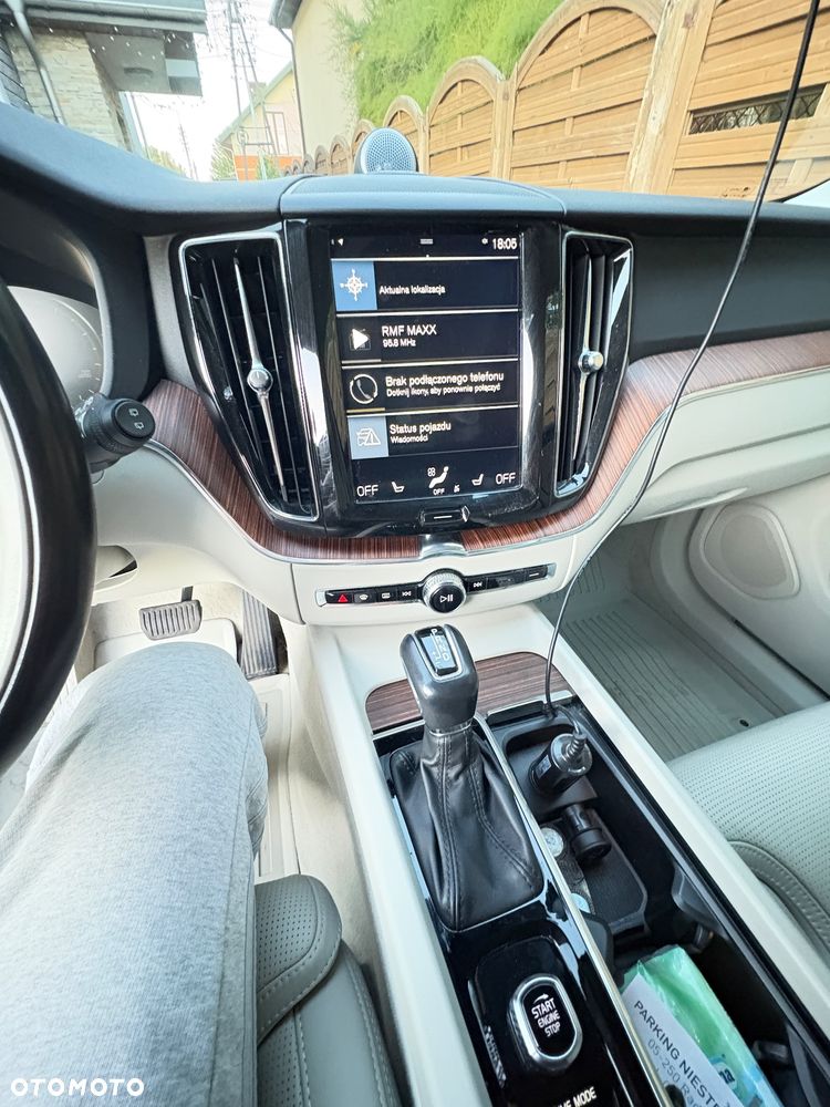 Volvo XC 60 T5 AWD Inscription - 8