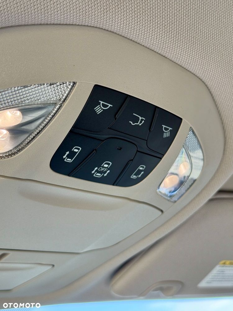 Chrysler Pacifica - 29