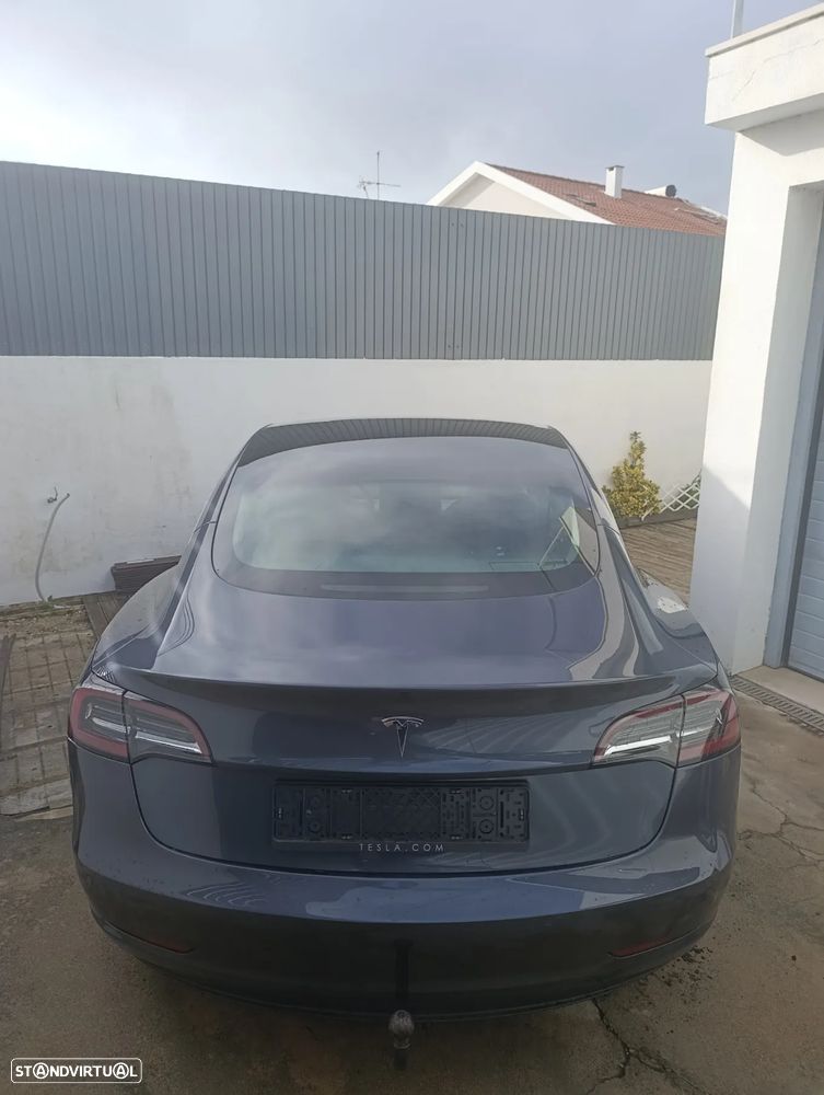 Tesla Model 3 Standard Range Plus RWD - 3