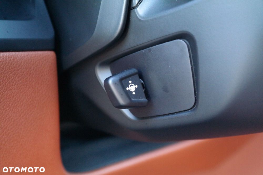 BMW Seria 8 - 22
