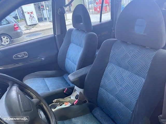 Mitsubishi Pajero Sport 2.5 TD GLS - 13