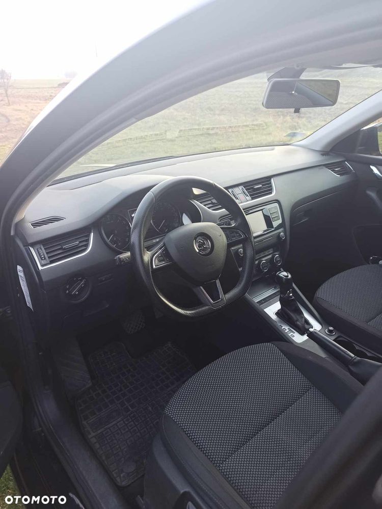 Skoda Octavia 1.6 TDI Ambition DSG - 5