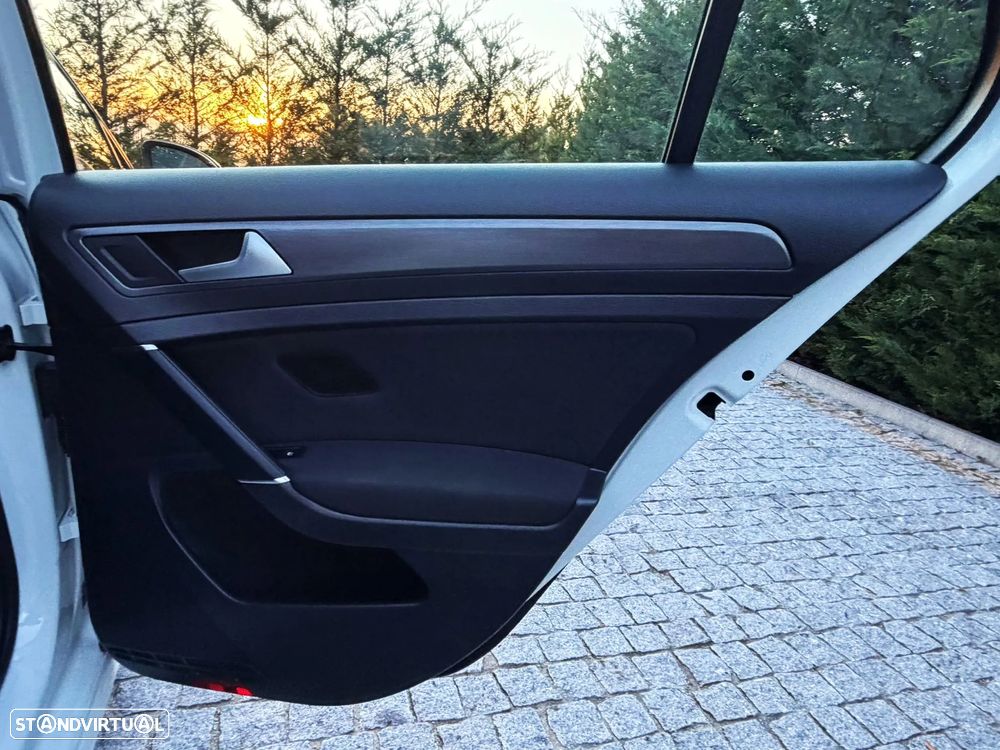 VW e-Golf Standard - 25