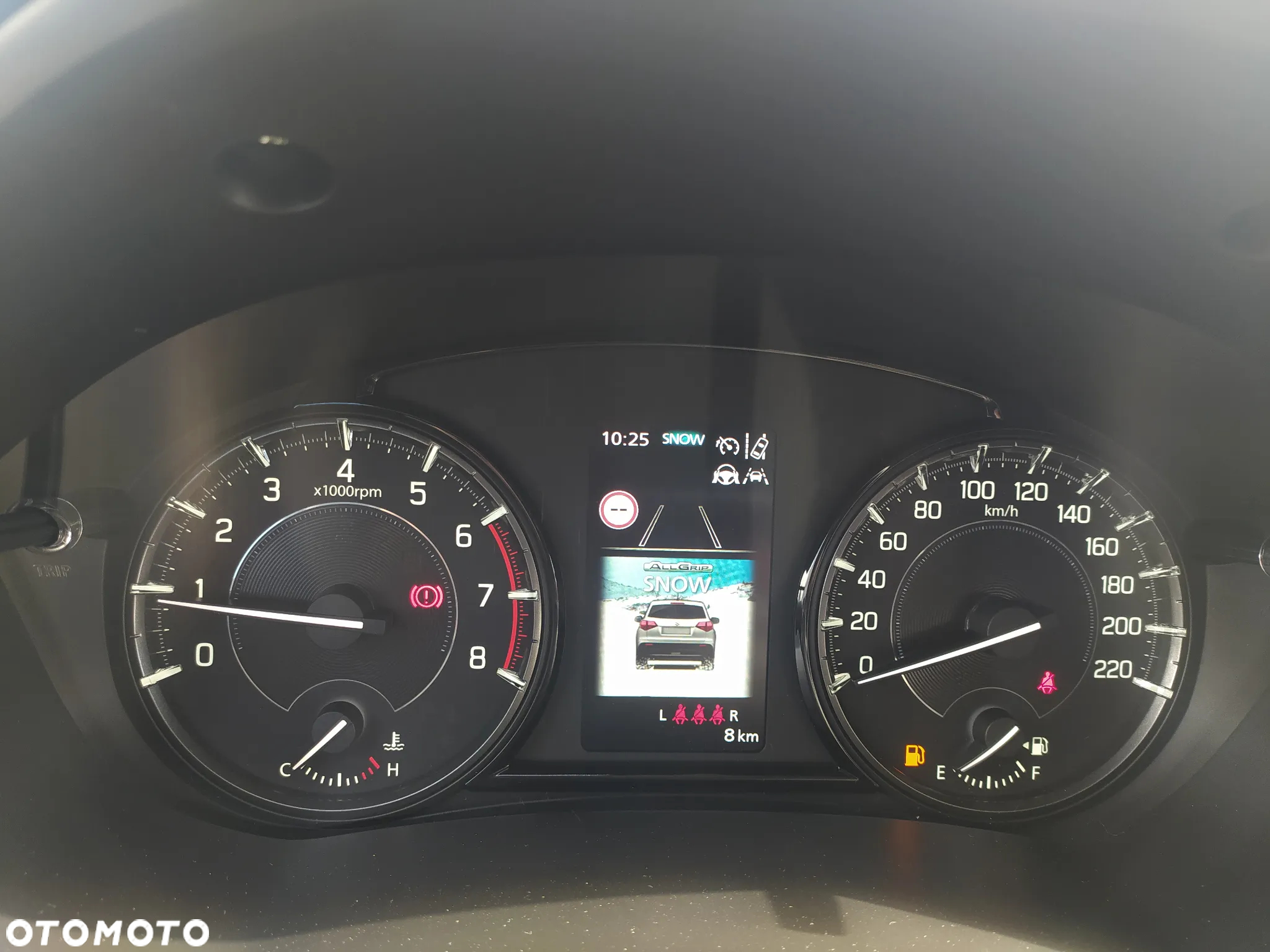 Suzuki Vitara 1.4 Boosterjet mHEV Premium Plus 4WD - 34