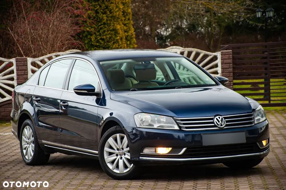 Volkswagen Passat 2.0 TDI Comfortline - 12