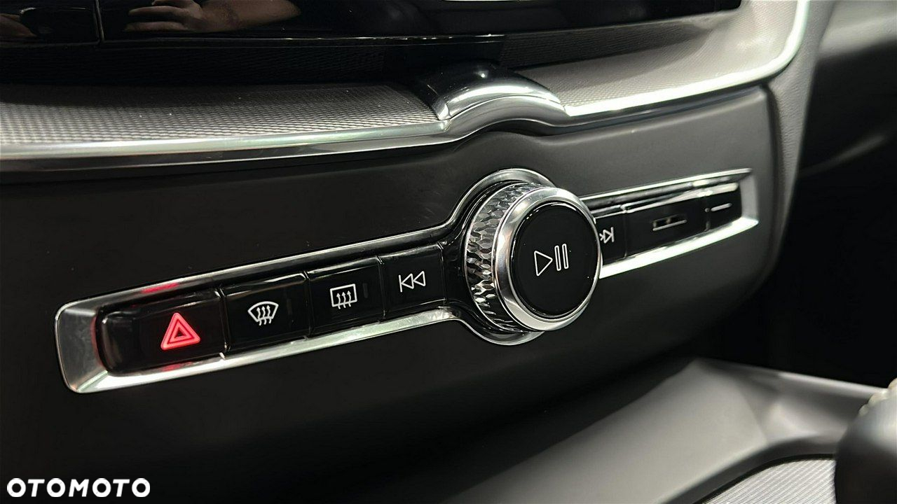 Volvo XC 60 - 21
